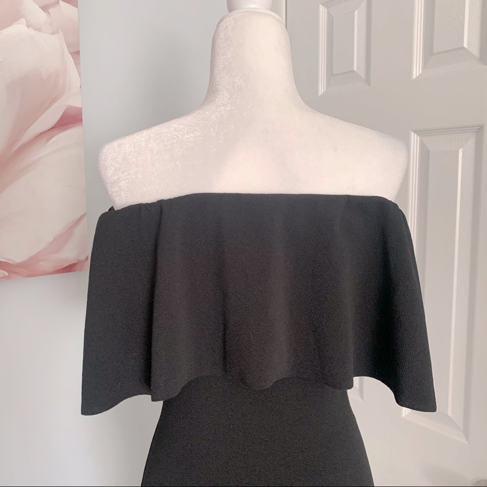 Almost Famous off the shoulders Black Dress Small